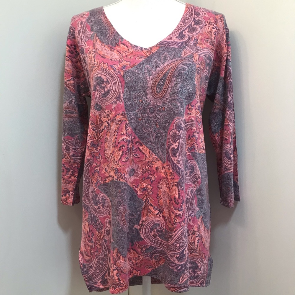 Nally & Millie paisley swirls v-neck tunic top
